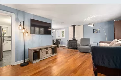 369 Central Tpke, Sutton, MA 01590 - Photo 2