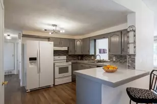 36 O Connell St, Springfield, MA 01104 - Photo 2