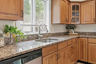 70 Clifton Avenue, Saugus, MA 01906 - Photo 12