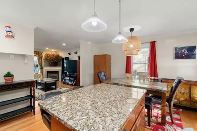 53 Hiawatha Ave, Waltham, MA 02451 - Photo 8