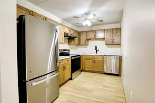 133 Franklin St, Stoneham, MA 02180 - Photo 6