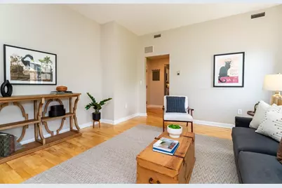 60 E Glen Rd #306, Brookline, MA 02445 - Photo 10