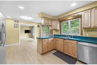 72 Paulson Dr, West Springfield, MA 01089 - Photo 16