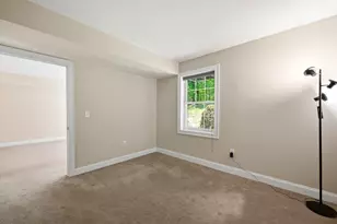 24 Greenleaves Dr, Amherst, MA 01002 - Photo 14