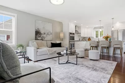 242 Pleasant St, Melrose, MA 02176 - Photo 4