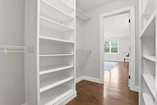 242 Pleasant St, Melrose, MA 02176 - Photo 20