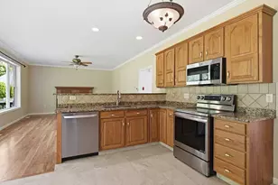 7 Liberty Ln, Southwick, MA 01077 - Photo 10