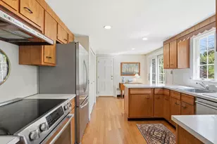 26 Camelot Rd, Yarmouth, MA 02675 - Photo 14