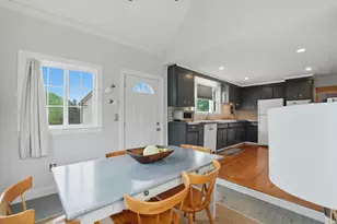 10 Newton St, Hull, MA 02045 - Photo 12
