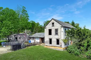 232 Hampstead St, Methuen, MA 01844 - Photo 12