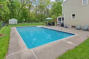 29 W Applewood Dr, Charlton, MA 01507 - Photo 14