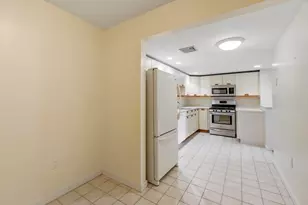 321 Place Ln, Woburn, MA 01801 - Photo 16