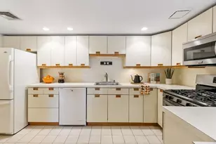 321 Place Ln, Woburn, MA 01801 - Photo 2