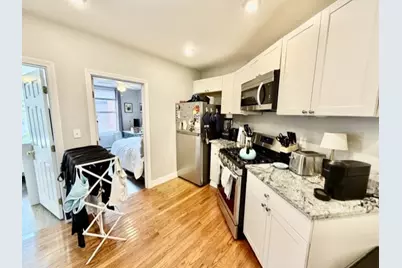 14 Cleveland Pl #3, Boston, MA 02113 - Photo 2