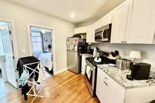 14 Cleveland Pl, Boston, MA 02113 - Photo 2