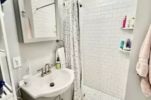 14 Cleveland Pl, Boston, MA 02113 - Photo 12