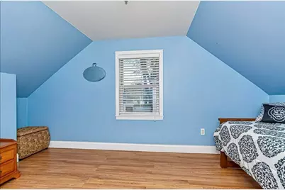 516 Lakeview Ave, Lowell, MA 01850 - Photo 10