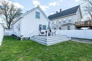 516 Lakeview Ave, Lowell, MA 01850 - Photo 14
