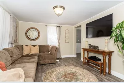 516 Lakeview Ave, Lowell, MA 01850 - Photo 2