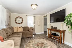 516 Lakeview Ave, Lowell, MA 01850 - Photo 2
