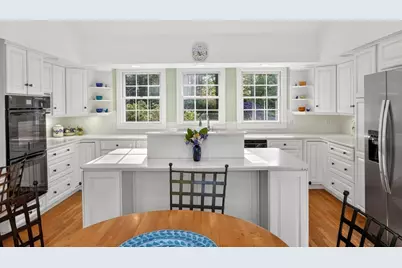 14 Vine St, Marion, MA 02738 - Photo 10