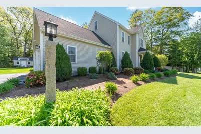 151 Princess Ln, Raynham, MA 02767 - Photo 4