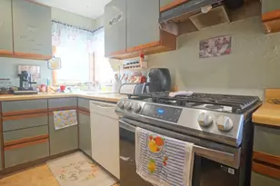 92 Walter St, Chicopee, MA 01013 - Photo 18