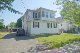 92 Walter St, Chicopee, MA 01013 - Photo 2
