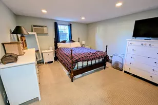 89 Pleasant St, Medfield, MA 02052 - Photo 4