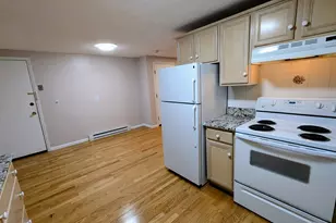 89 Pleasant St, Medfield, MA 02052 - Photo 4