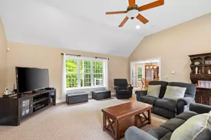 53 Arnold Way, Uxbridge, MA 01569 - Photo 14