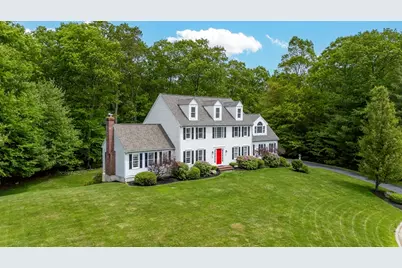 53 Arnold Way, Uxbridge, MA 01569 - Photo 2