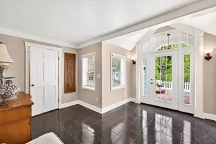 312 Burrage St, Lunenburg, MA 01462 - Photo 6