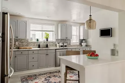3 Heath St #2, Somerville, MA 02145 - Photo 2