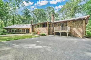 215 Barry St, Agawam, MA 01030 - Photo 8
