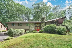 215 Barry St, Agawam, MA 01030 - Photo 1