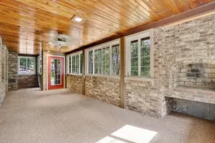 215 Barry St, Agawam, MA 01030 - Photo 20
