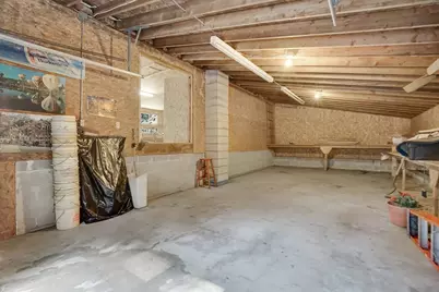 215 Barry St, Agawam, MA 01030 - Photo 24