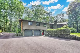 215 Barry St, Agawam, MA 01030 - Photo 32