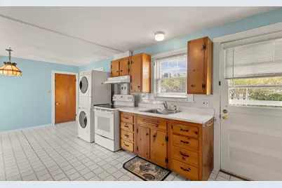 6 Corliss Ave, Gloucester, MA 01930 - Photo 12