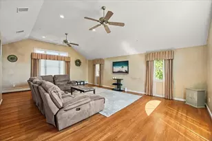 11 Hingston Cir, Braintree, MA 02184 - Photo 12