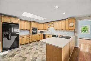11 Hingston Cir, Braintree, MA 02184 - Photo 6