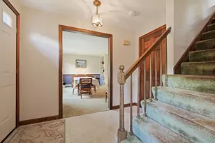 606 Washington St, Franklin, MA 02038 - Photo 2