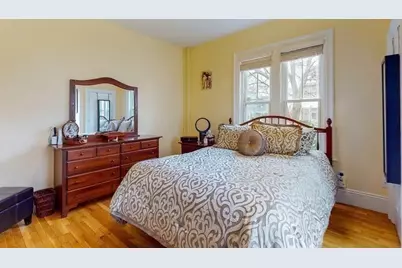 133 Brown St #4, Waltham, MA 02453 - Photo 8