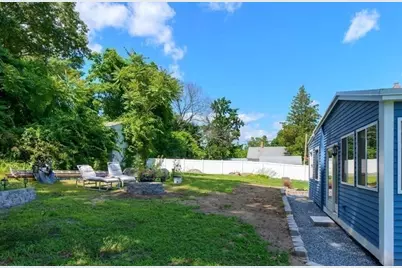 142 E Meadow Rd, Lowell, MA 01854 - Photo 28