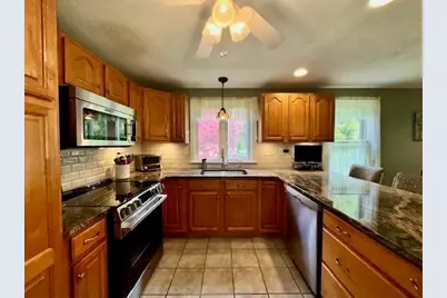 112 Smith St, Attleboro, MA 02703 - Photo 24