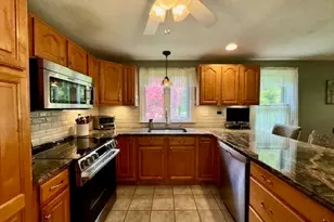 112 Smith St, Attleboro, MA 02703 - Photo 24