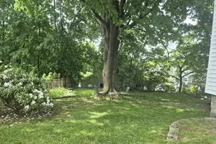 445 Beech St, Boston, MA 02131 - Photo 14
