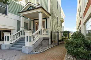 426 Main St, Stoneham, MA 02180 - Photo 2