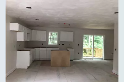 299 Quincy St, Building 2 #2, Holbrook, MA 02343 - Photo 4